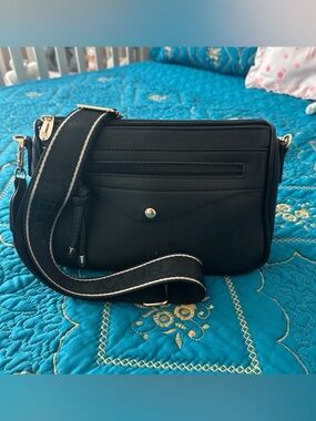 Black Crossbody Shoulder Bag with Wide Strap